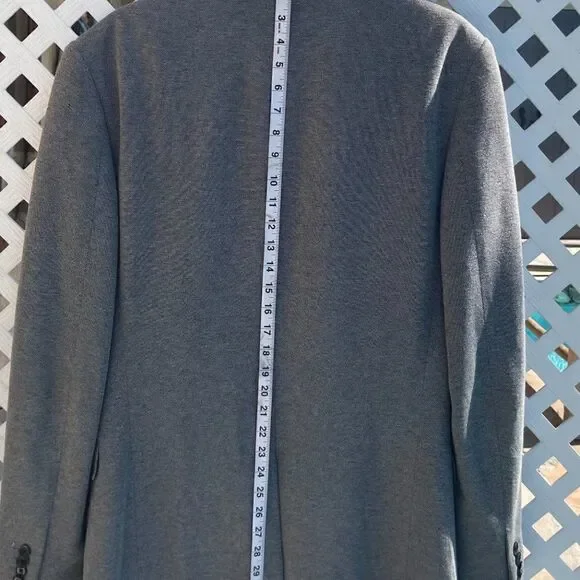 Express: Man's Blazer -Gray/Black